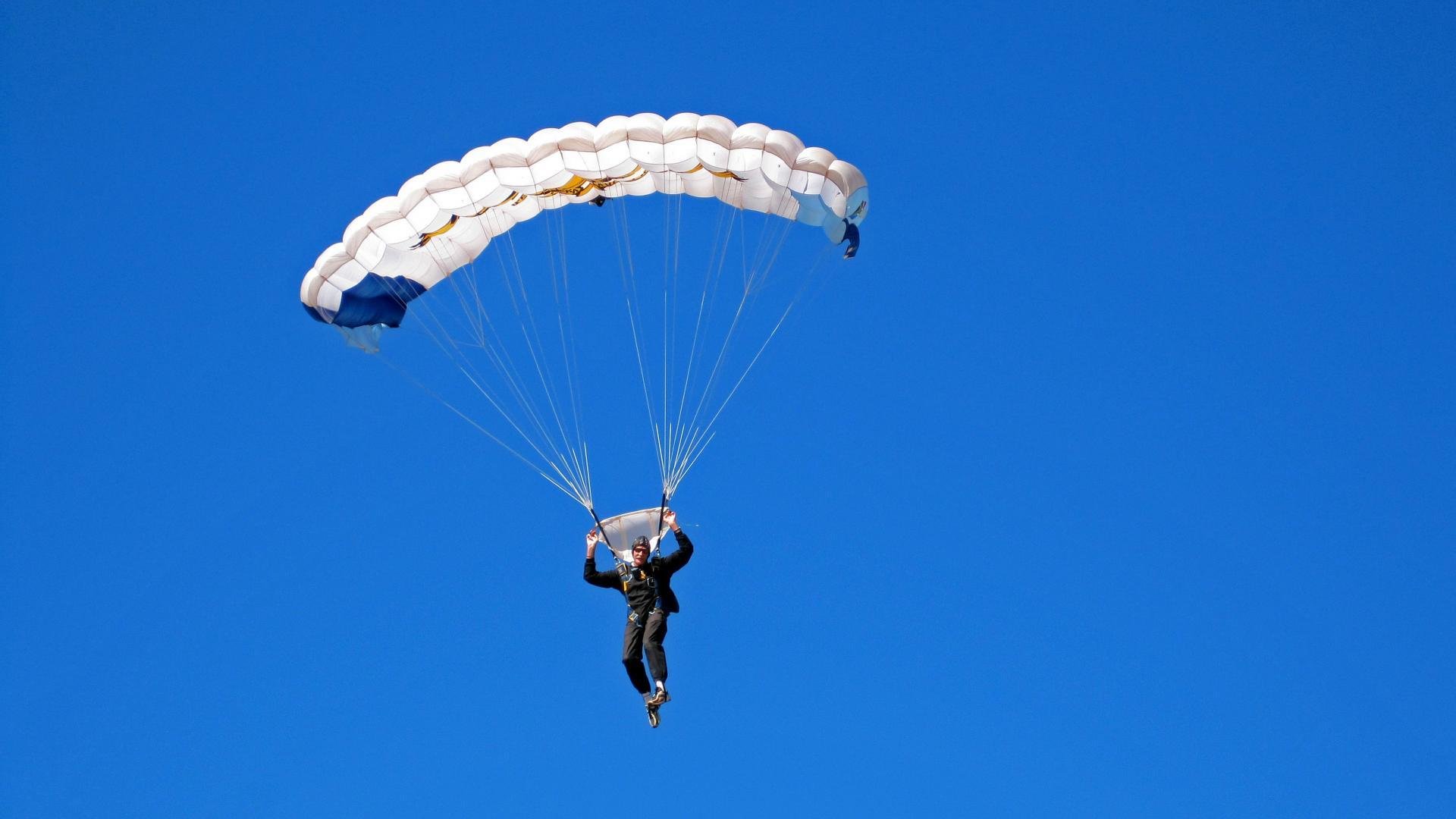 乐鱼（LEYU）体育-保罗乔治训练片段刷爆社交平台，保罗乔治训练集锦