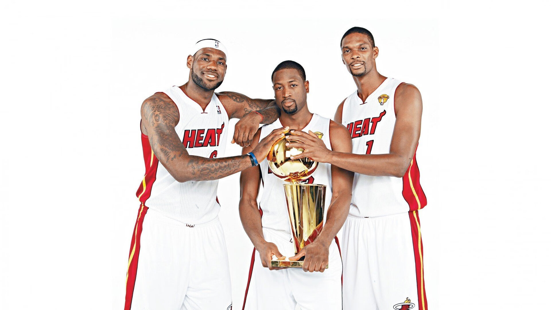 世界杯：亚洲裁判执法大赛表现获赞 为亚洲裁判群体正名